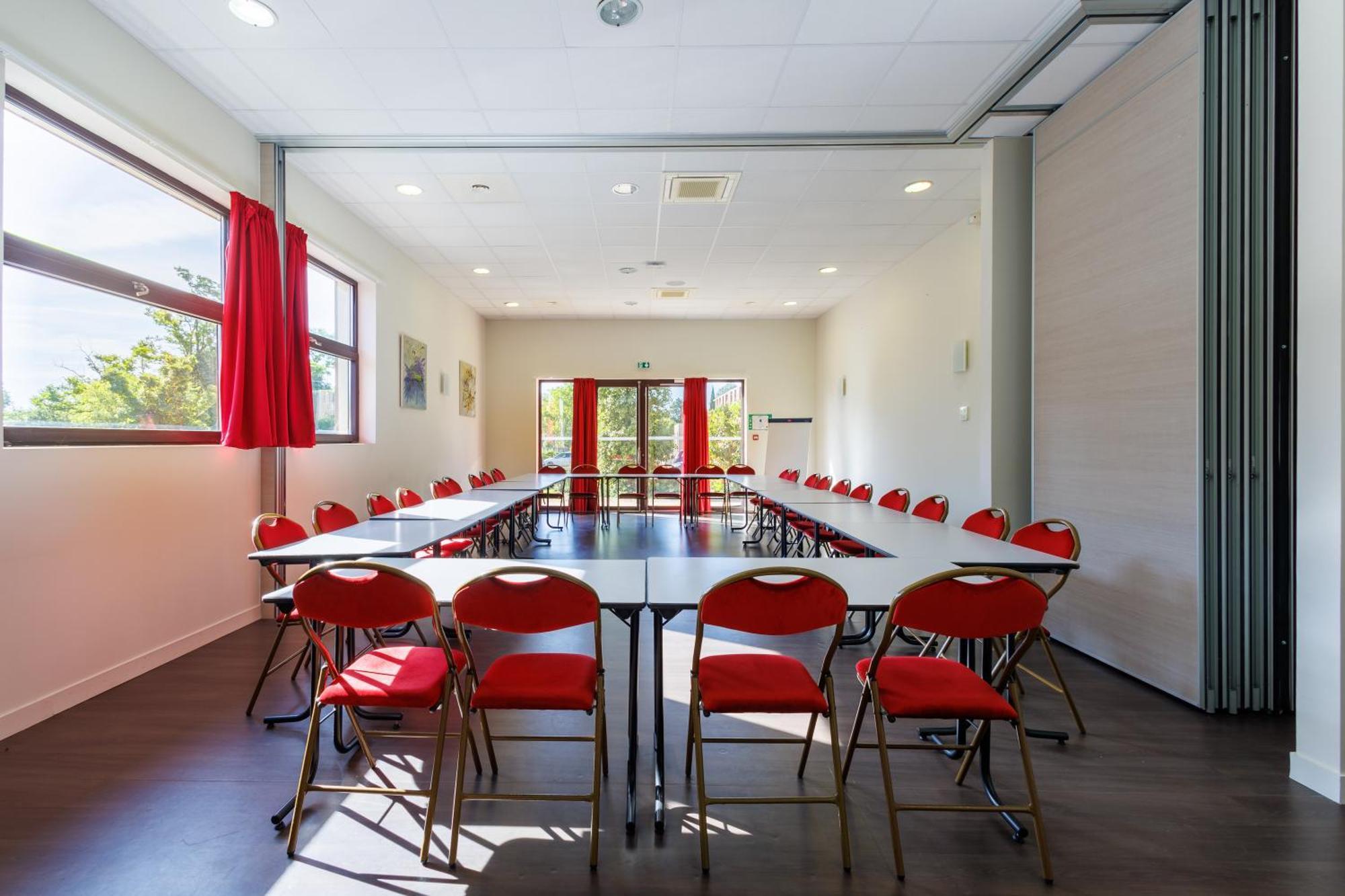 Residhotel Residence Pont Du Gard Ремулен Экстерьер фото
